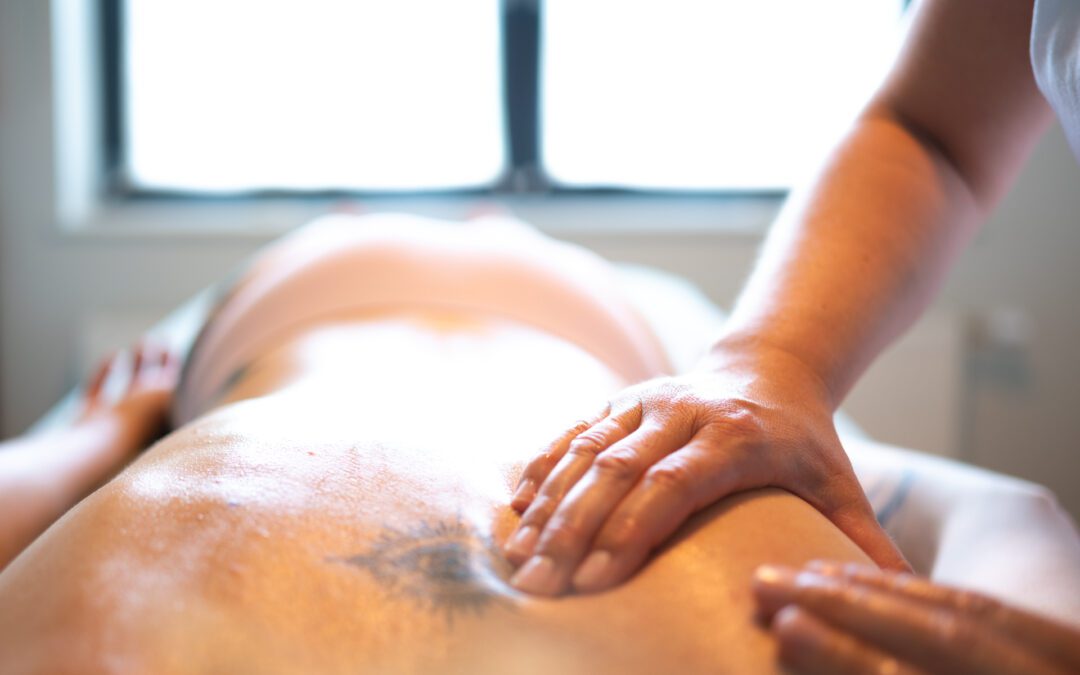 Massage balinais : allie puissance et fluidité, relâche les tensions physiques